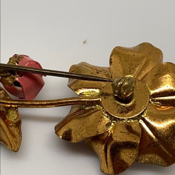 Vintage metal rose pin - Picture 4 of 8